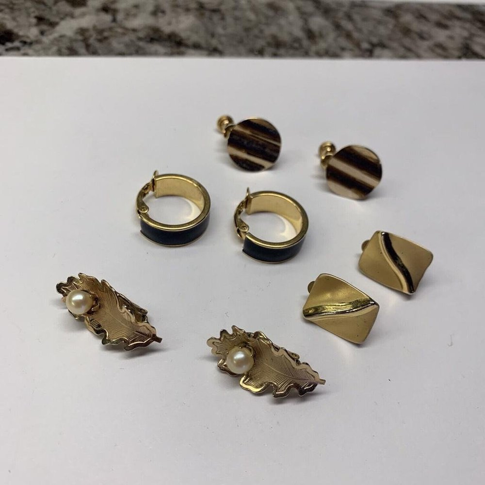 Lot Of 4 Gold Tone Vintage - Modern Clip On Costume Earrings 1 Sarah Coventry
